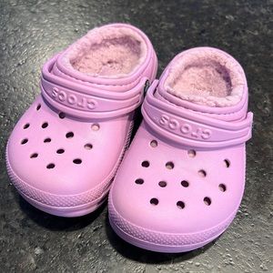 Crocs Toddler Classic Fuzzy Lined Purple Clogs Size 8